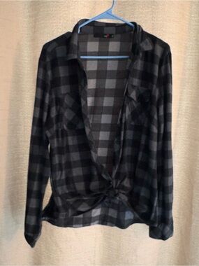 Black & Gray Plaid Button-Up Shirt